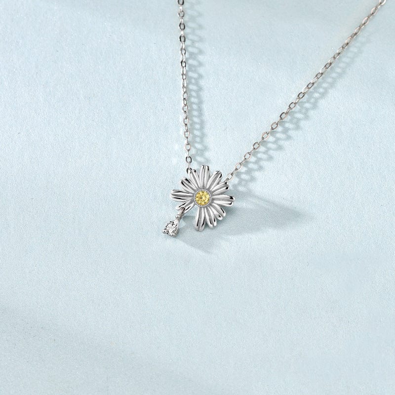 Silverbene necklace Zircon Daisy Flower Necklace in 925 Sterling Silver & Rhodium Plating